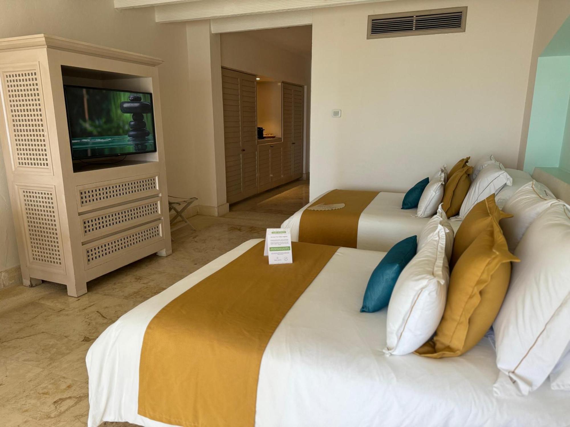 Hotel Tres Vidas Acapulco Barra Vieja Esterno foto